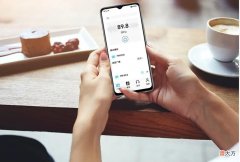 2021年适合老人使用的几款性价比百元机 2021年千元老人机性价比推荐