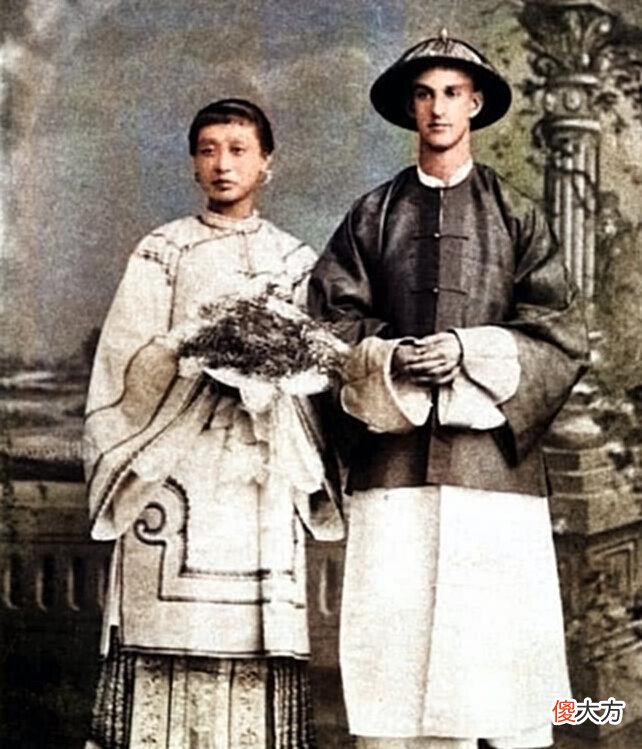 【爱历史】清朝夫妻照, 英俊潇洒的溥仪拉着倾国倾城的婉容的手惊艳亮相