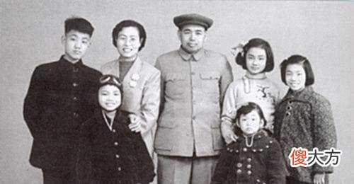 【爱历史】田普:许世友送她子弹做定情信物,19岁结婚,相伴40多年