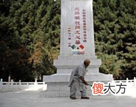 【爱历史】日本竟然有“中国烈士墓”，但是却无人前去祭拜，墓碑上刻有2个字