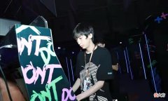 【游戏迷】小超梦选出光辉女郎大杀特杀？把辅助玩成绞肉机，直呼：很没面子