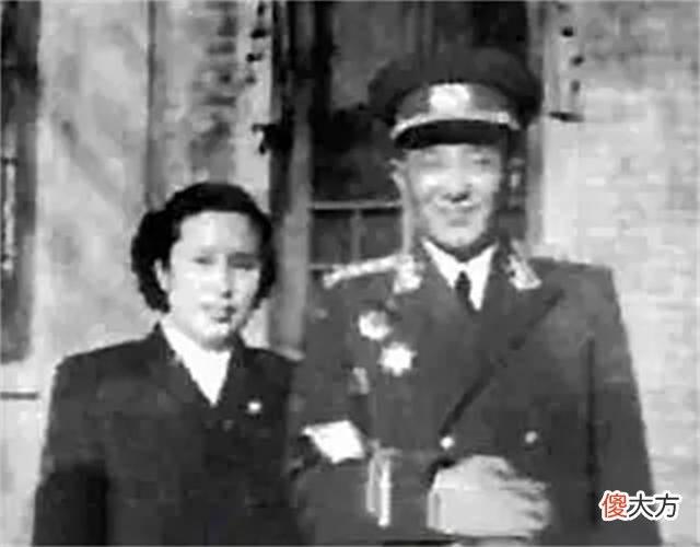 【历史故事】黄克诚追悼会上,妻子唐棣华对悼词不满:请你们删掉这个词!