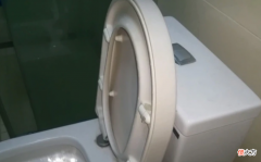 马桶盖上的小机关 马桶上的开关
