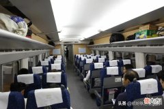 高铁票怎么买两个座位挨在一起的票 订高铁票怎么买到两个座位一起