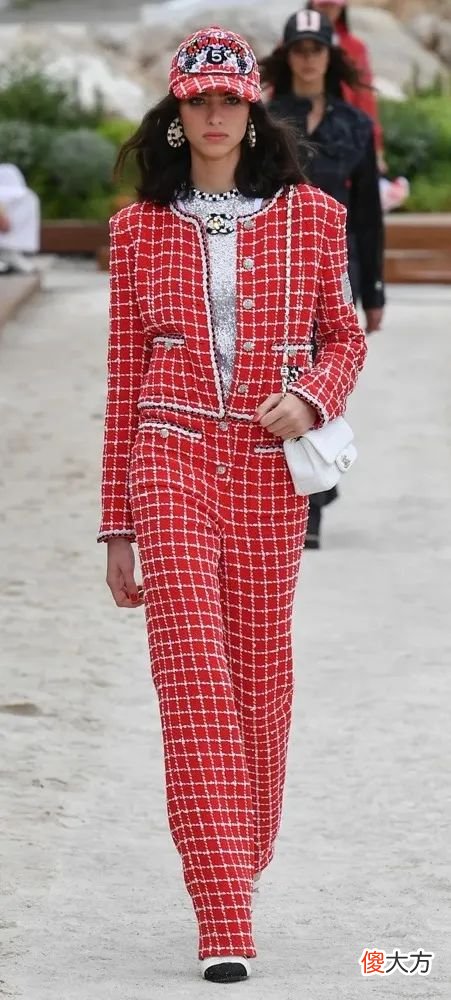【时尚一点】比F1更飒的CHANEL女孩都来这里度假了
