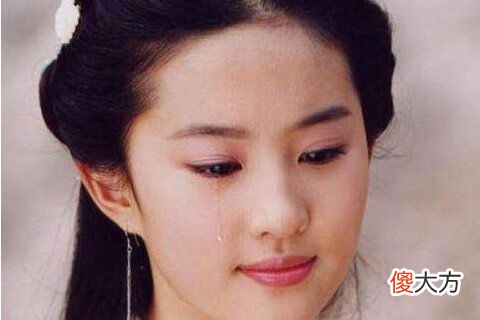女人人中浅平代表什么