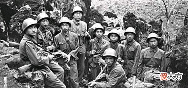 【爱历史】对越自卫反击战期间，出现的这三类人该枪毙，张万年说到做到