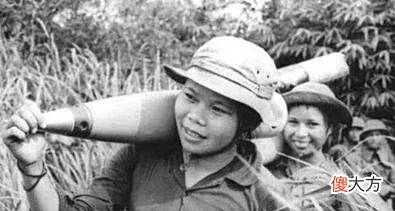 【爱历史】对越自卫反击战期间，出现的这三类人该枪毙，张万年说到做到