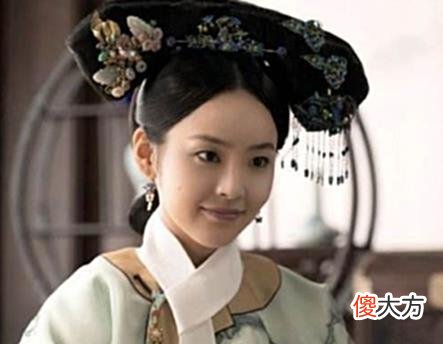 【历史故事】受到老皇帝宠爱的妃子，却无端降级，75岁时还被传为杀人凶手