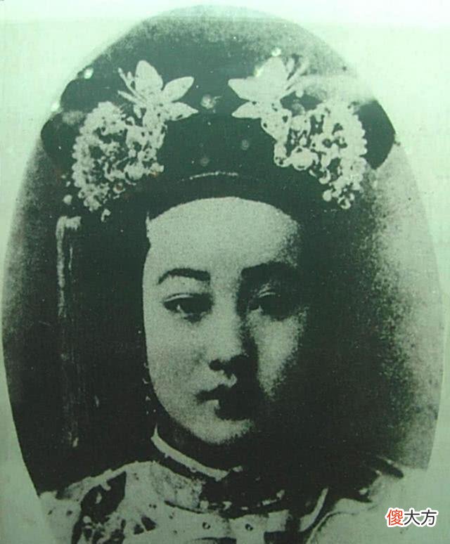【历史故事】故宫珍妃井连头都塞不进，慈禧是如何将珍妃推下去的？答案其实很简单！
