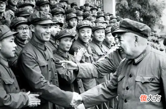 【爱历史】开国将帅7大武将排名，许世友排名怎样？陈赓大将挤入前三