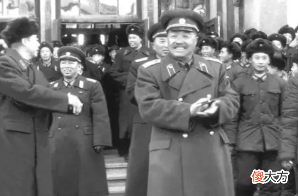 【爱历史】开国将帅7大武将排名，许世友排名怎样？陈赓大将挤入前三