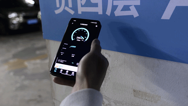 折叠旗舰信号大揭秘，OPPO华为三星谁能更胜一筹？一文了解真相信号测试：商场信号测试：地铁信号测试：地下停车场三大场景的网速测试：游戏延迟：下载与安装速度：小结：5G手机优势明显，