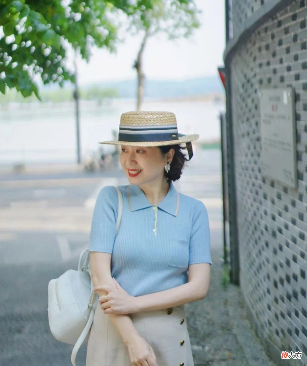 【时尚一点】这才是适合中年女人的日常穿搭,体面高级不显老,简单实用又减龄