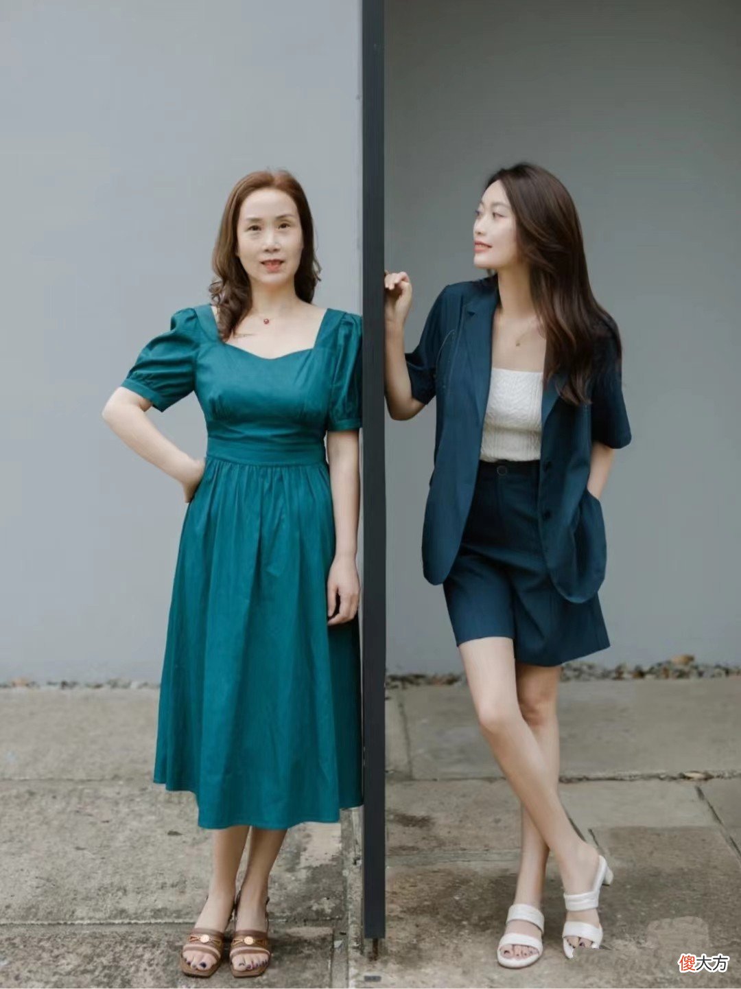 【时尚一点】提醒妈妈辈女人，初夏穿裙子影响气质的因素除了裙款，还有鞋子