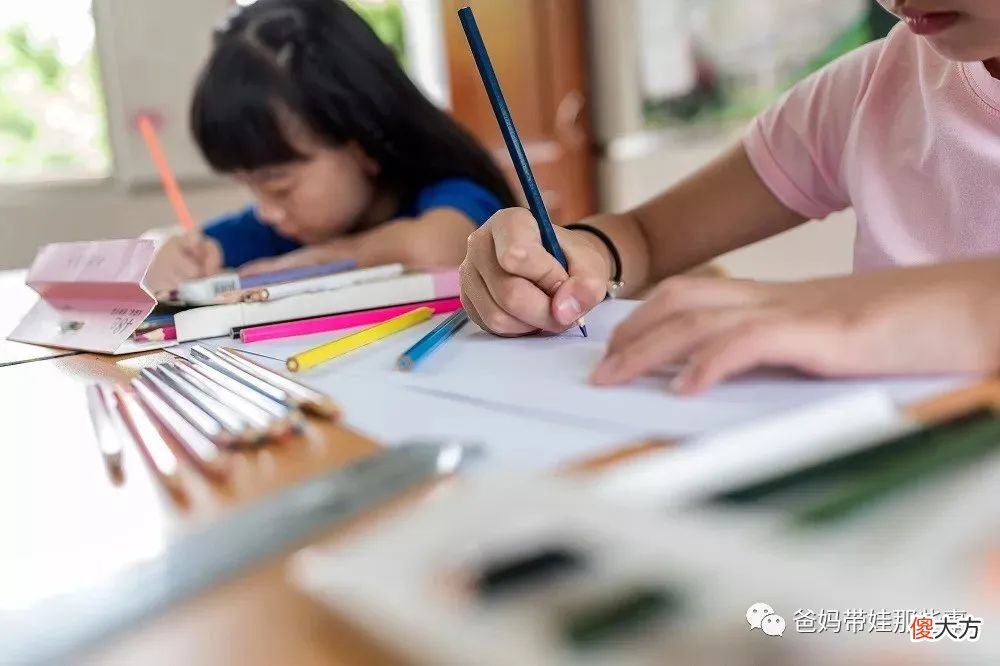 孩子书包这几样东西，会“偷走”孩子健康
