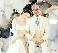 【时尚一点】大S婚后罕见高调起来！与韩国老公同款刺青太恩爱，穿裙装终于有女明星范
