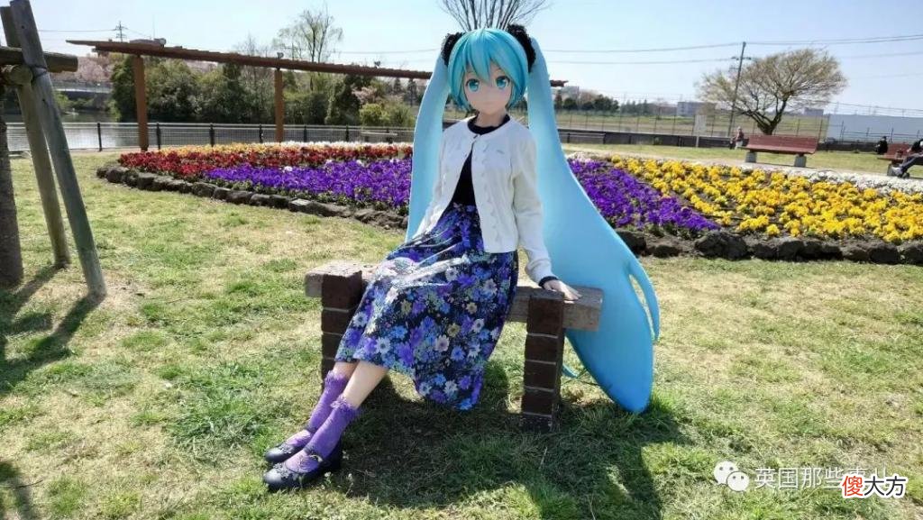 小哥与初音未来结婚两年不到，老婆停止服务，只剩一句  无法连接