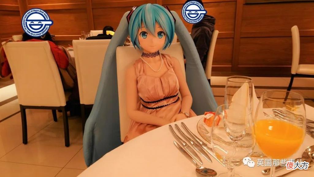 小哥与初音未来结婚两年不到，老婆停止服务，只剩一句  无法连接
