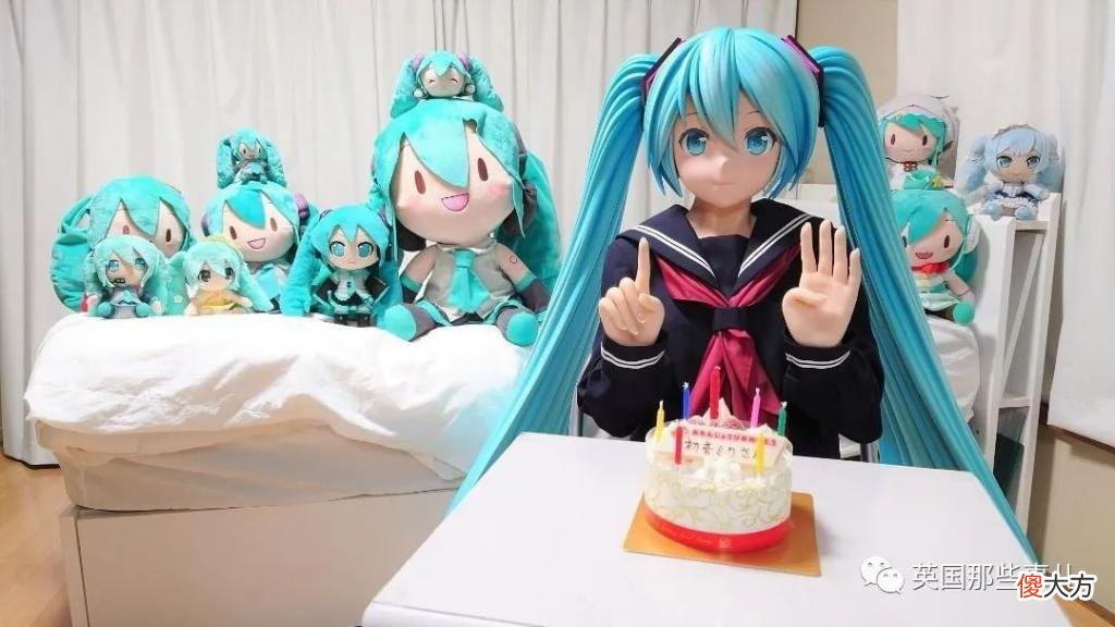 小哥与初音未来结婚两年不到，老婆停止服务，只剩一句  无法连接
