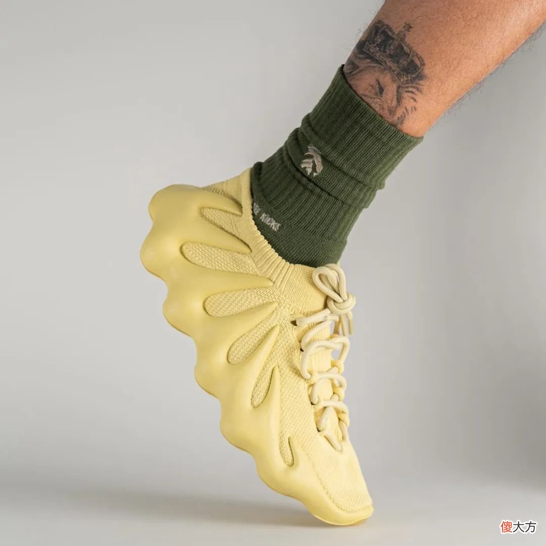 【时尚一点】一张图看懂本月 Yeezy 新品！天价拖鞋即将补货！