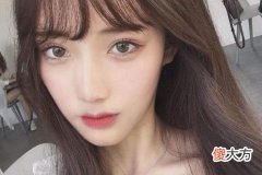 鼻梁高的女人如何