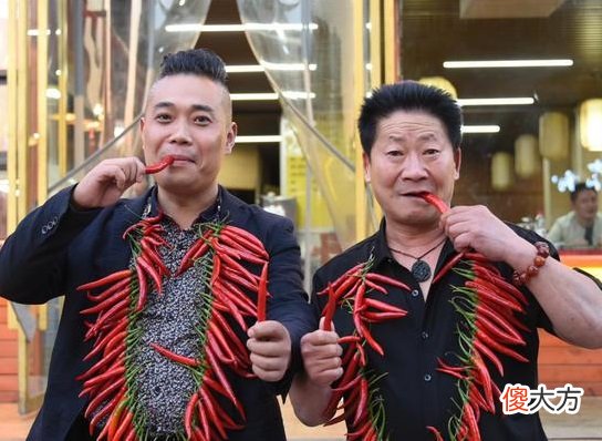 每天吃5斤辣椒配白酒 吃辣椒喝白酒