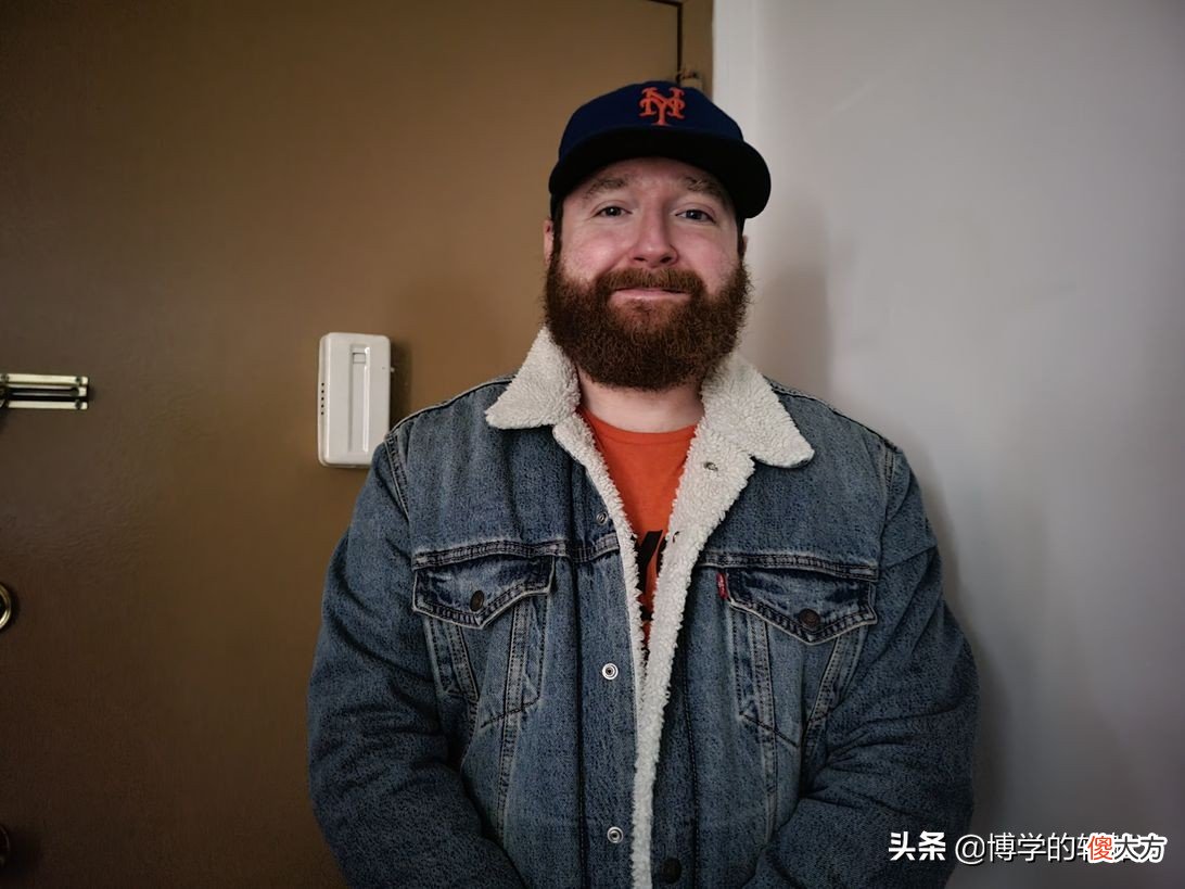 袖珍手机具有出色的相机 袖珍相机推荐