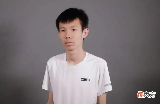 【游戏迷】国服第一男枪张嘉文直播太下饭粉丝：又是不做人的一天