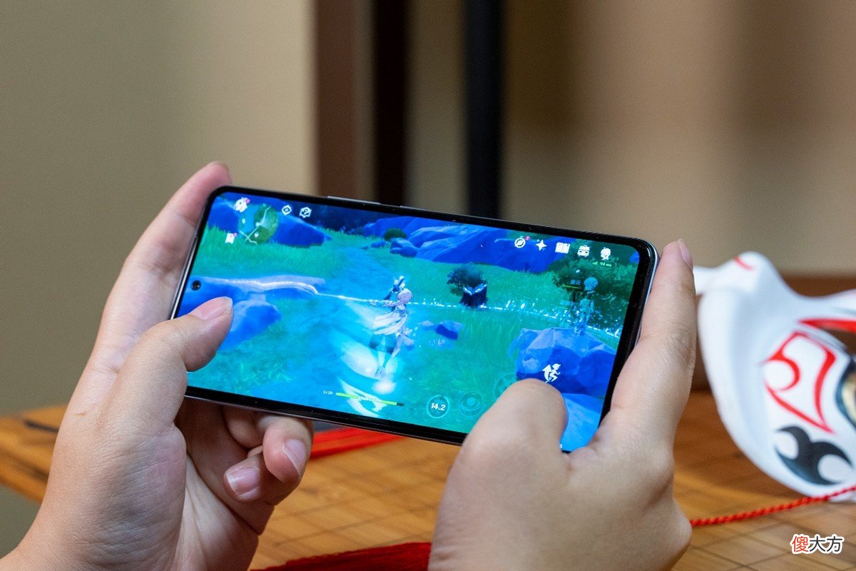 五款2000元级别的骁龙870手机，综合配置全面，用三四年不卡顿Redmi K40iQOO Neo5摩托罗拉edge s pro小米10S魅族18X侃哥叨叨