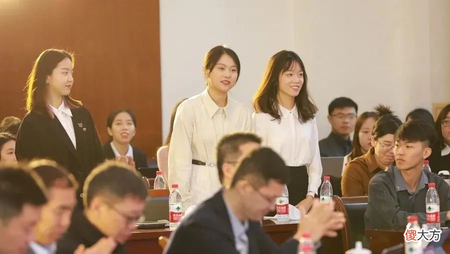 京沪两地大学生组队起诉苹果公司 京沪两地法学生组队起诉苹果