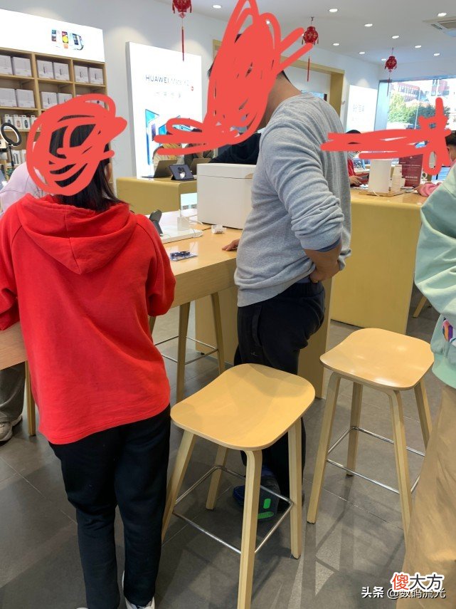 买手机勿听销售员瞎扯 买手机要怎么选择才不会被销售员坑