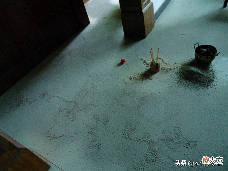 目的是提示逝者已逝 逝者已逝的意思是