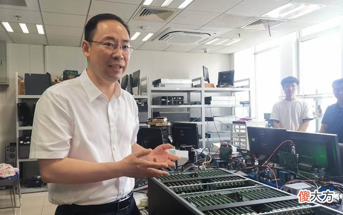 大学生刚开学要带电脑吗 大学刚开学需要带电脑吗