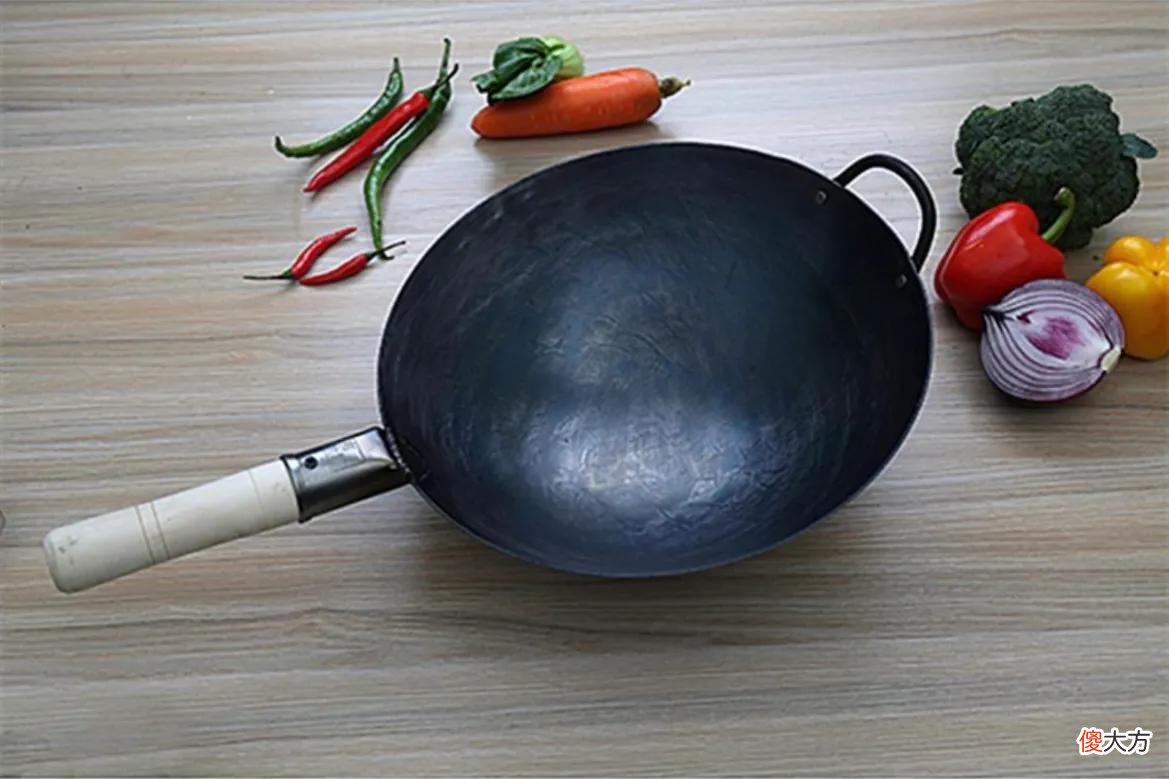家里炒菜用什么锅 家里面炒菜用什么锅好