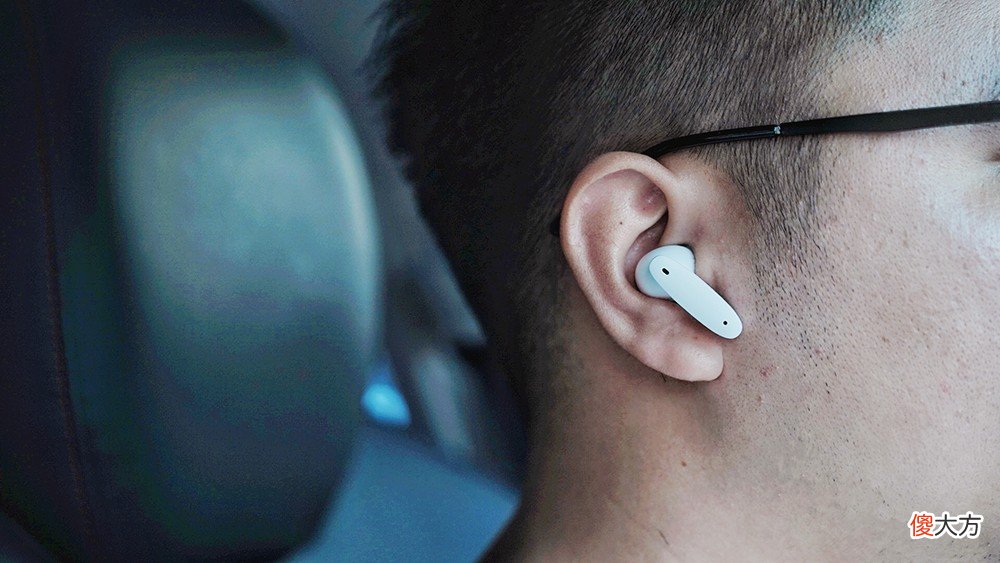 魅蓝Blus主动降噪耳机上手实测 魅蓝 Blus 主动降噪耳机