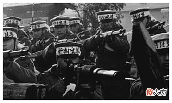 【爱历史】战争狂魔裕仁的皇位真的稳固？险被篡位，与其弟老死不相往来