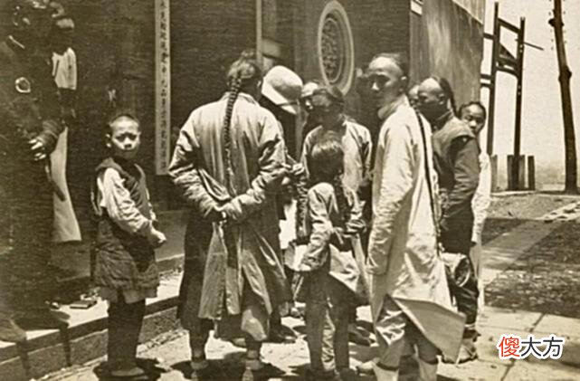 【爱历史】1908年珍贵晚清老照片，那时候雷峰塔还没倒塌