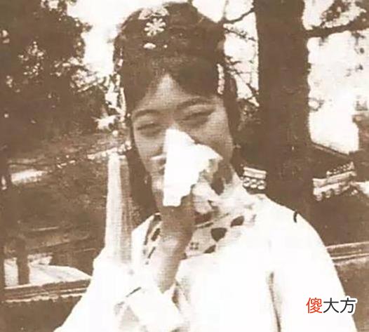 【爱历史】贴身太监回忆婉容刚结婚后的那段日子：总是突然有异常的举动！