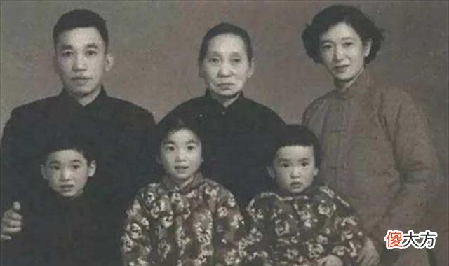 【爱历史】梁启超无名无分的妻子，丫环出身却培养出9位栋梁，晚年惨死草棚