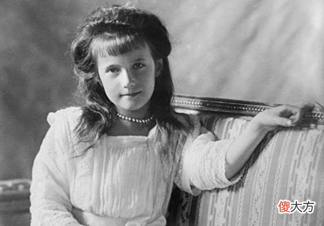 【历史故事】她是一代巨骗，从农妇变公主，死后才被揭穿身份，但已富贵一生