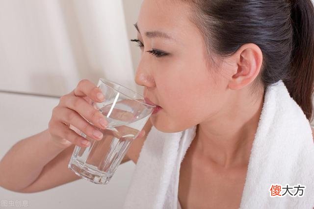 如何正确掌握喝水的时间点 准确的喝水时间