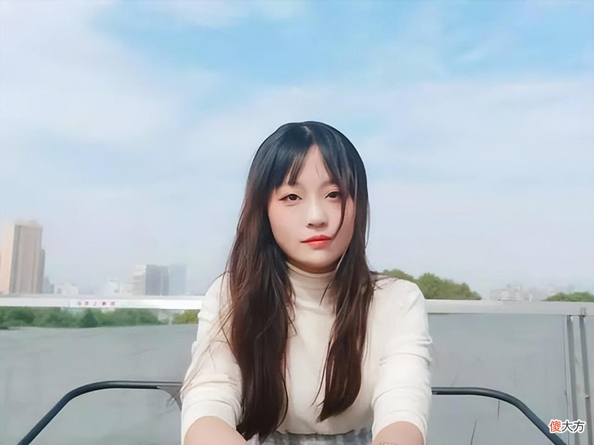 【游戏世界】武大美女学霸人设翻车，网友爆料伪造与导师聊天记录，成绩一般