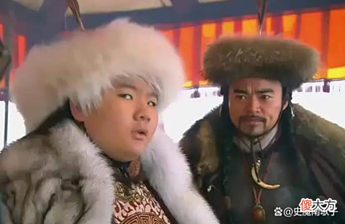 【爱历史】年少时专爱偷痰盂、纱衣，因受皇帝蔑视，竟做了八年假天子的枭雄