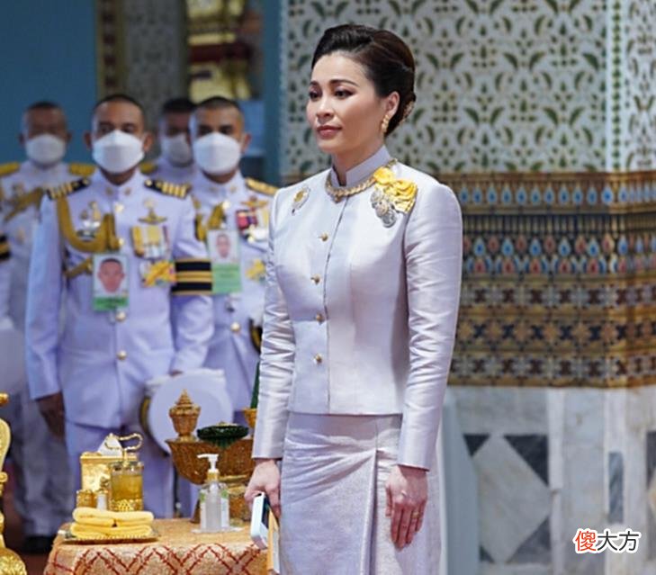 【爱历史】44岁苏提达难敌岁月，脸部保养得像小姑娘，一个细节暴露了年龄