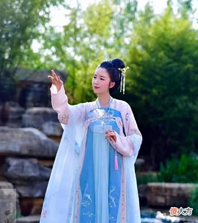 【历史故事】《皇家嫔妾不如商府嫡妻》：暗恋的他要娶嫡女，她为庶女该如何？