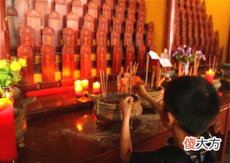家中神位和祖宗牌位你摆放的对吗