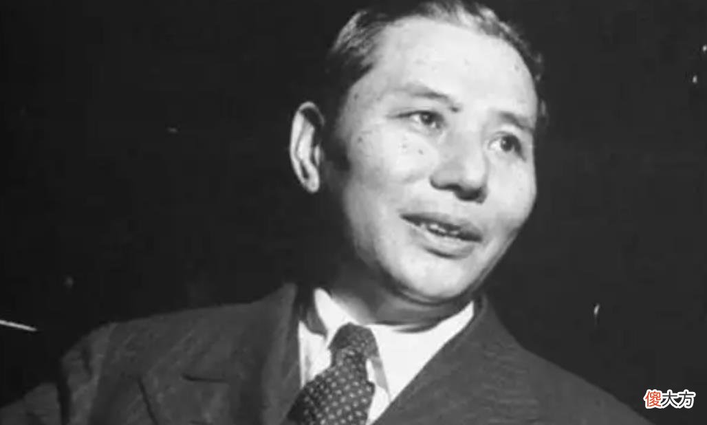 【历史故事】蒋介石身边的不倒翁，寂寂无名却长期位高权重，享年101岁