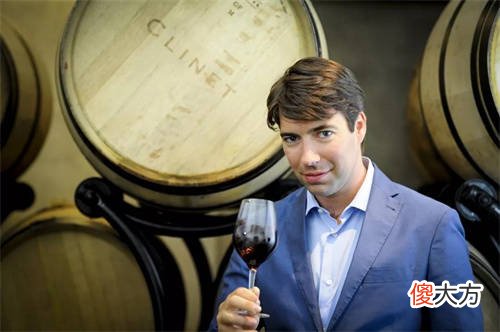 为什么自酿的葡萄酒透明的 为什么葡萄酒并不甜而且还苦酸