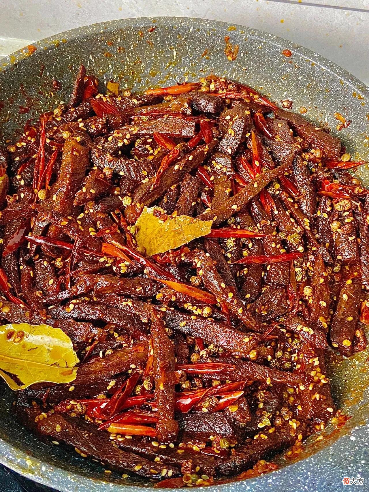 我妈做的麻辣牛肉干??太好吃了…家人们快试试